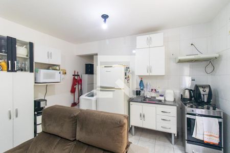 Sala/Cozinha de apartamento para alugar com 1 quarto, 34m² em Cajuru, Curitiba