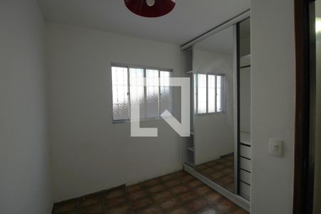 Quarto 2 de casa para alugar com 2 quartos, 100m² em Vila Joaniza, São Paulo