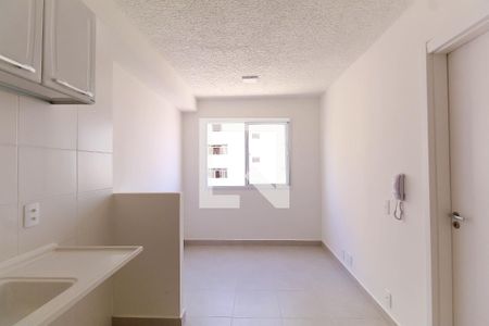 Sala/Cozinha de apartamento à venda com 1 quarto, 35m² em Vila Claudia, São Paulo
