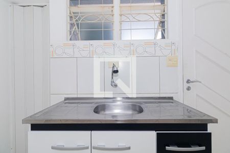 Cozinha de casa de condomínio para alugar com 1 quarto, 35m² em Vila Mazzei, São Paulo