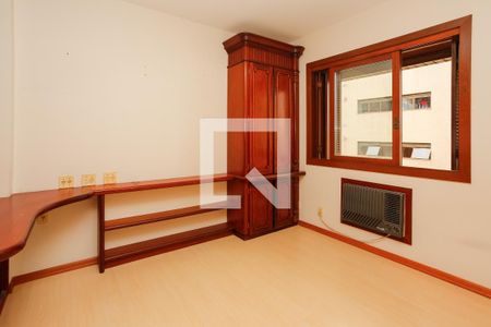 Quarto 1 de apartamento à venda com 2 quartos, 194m² em Rio Branco, Porto Alegre
