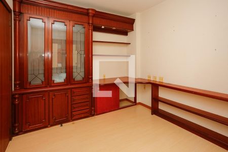 Quarto 1 de apartamento à venda com 2 quartos, 194m² em Rio Branco, Porto Alegre