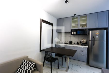 Sala /cozinha de apartamento para alugar com 2 quartos, 40m² em Jardim Panorama, São Paulo