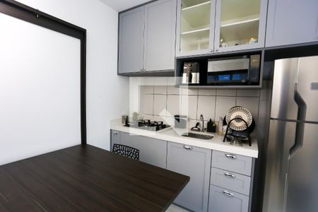 Sala /cozinha de apartamento para alugar com 2 quartos, 40m² em Jardim Panorama, São Paulo