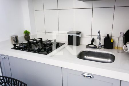 Sala /cozinha de apartamento para alugar com 2 quartos, 40m² em Jardim Panorama, São Paulo