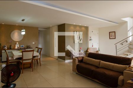 Apartamento à venda com 334m², 3 quartos e 2 vagasSala