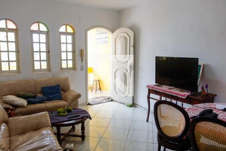 Sala de casa à venda com 5 quartos, 500m² em Quitaúna, Osasco