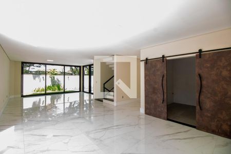 Sala de casa à venda com 4 quartos, 320m² em Jardim dos Estados, São Paulo