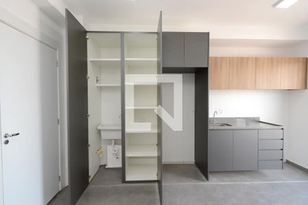 Cozinha e Área de Serviço de apartamento à venda com 2 quartos, 38m² em Veleiros, São Paulo