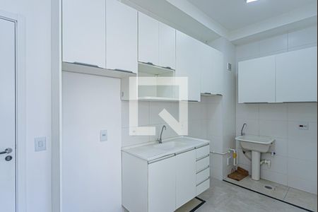 Sala, cozinha e área de serviço de apartamento à venda com 2 quartos, 36m² em Vila Palmeiras, São Paulo