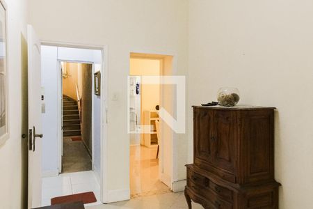 Hall de entrada de apartamento à venda com 3 quartos, 159m² em Leme, Rio de Janeiro
