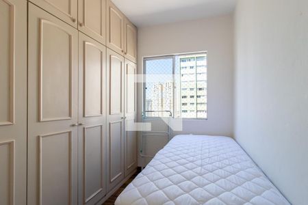 Quarto 1 de apartamento para alugar com 2 quartos, 70m² em Água Verde, Curitiba