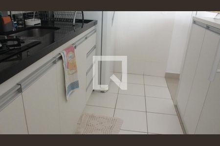 Cozinha de apartamento à venda com 2 quartos, 43m² em Jardim Novo Taboão, São Paulo