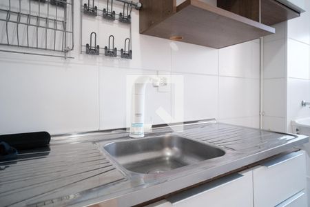 Cozinha de apartamento para alugar com 2 quartos, 42m² em Vila Penteado, São Paulo