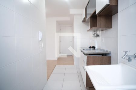 Cozinha de apartamento para alugar com 2 quartos, 42m² em Vila Penteado, São Paulo