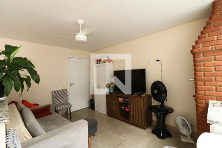 Sala e área de Serviço de apartamento à venda com 2 quartos, 74m² em Vila Pires, Santo André