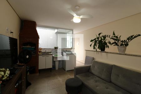 Apartamento à venda com 74m², 2 quartos e 1 vagaSala e área de Serviço