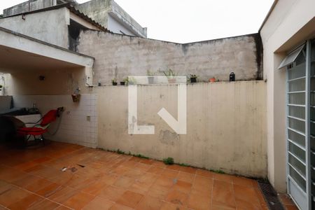 Vista de casa à venda com 3 quartos, 300m² em Vila Santa Maria, São Paulo