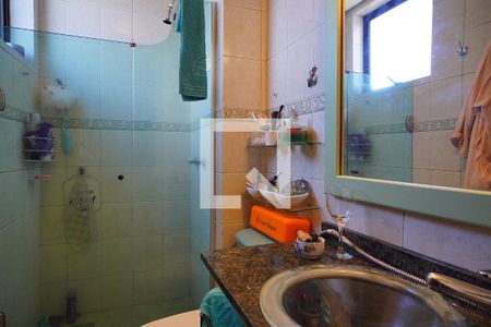 Banheiro da Suíte de apartamento à venda com 2 quartos, 62m² em São Sebastião, Porto Alegre