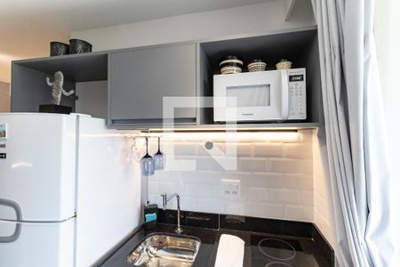 Cozinha de kitnet/studio para alugar com 0 quarto, 22m² em Indianópolis, São Paulo