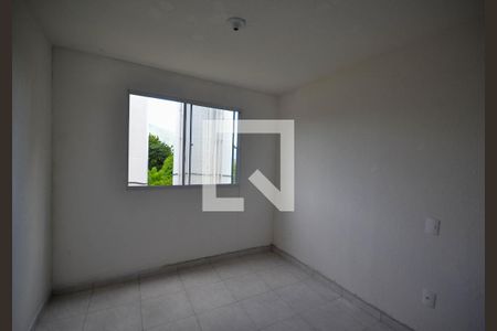 Sala de apartamento para alugar com 2 quartos, 60m² em Cerâmica, Nova Iguaçu