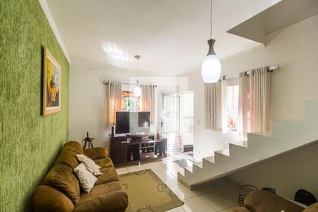 Sala de TV de casa para alugar com 2 quartos, 128m² em Jardim Maria Cristina, Barueri
