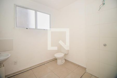 Banheiro de apartamento à venda com 1 quarto, 40m² em Jardim Dona Leopoldina, Porto Alegre