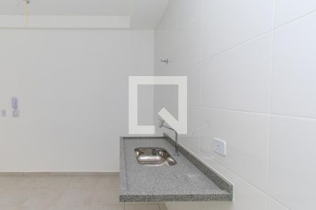 Cozinha de apartamento para alugar com 1 quarto, 33m² em Vila Ema, São Paulo