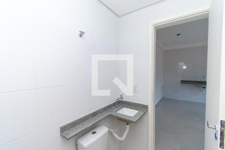 Banheiro de apartamento para alugar com 1 quarto, 33m² em Vila Ema, São Paulo