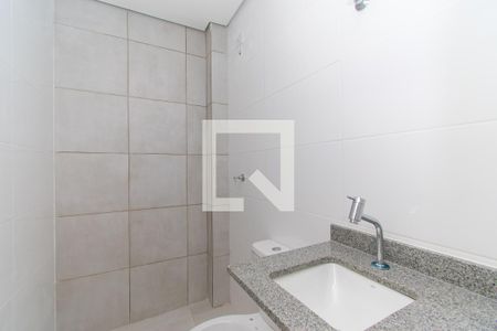 Banheiro de apartamento à venda com 1 quarto, 33m² em Vila Ema, São Paulo