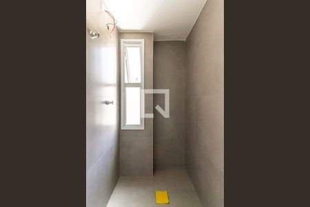 Banheiro de kitnet/studio à venda com 1 quarto, 34m² em Vila Buarque, São Paulo