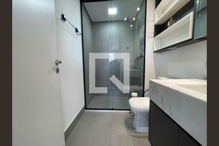 Banheiro de kitnet/studio para alugar com 1 quarto, 37m² em Pinheiros, São Paulo