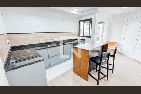 Sala - Cozinha de apartamento para alugar com 1 quarto, 41m² em Vila Valparaiso, Santo André