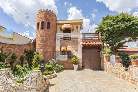 Fachada de casa à venda com 3 quartos, 300m² em Jardim da Saúde, São Paulo