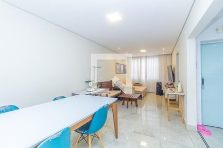 Sala de casa à venda com 3 quartos, 195m² em Dona Clara, Belo Horizonte