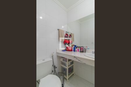 Casa de condomínio à venda com 270m², 5 quartos e 2 vagas Casa de condomínio à venda com 270m², 5 quartos e 2 vagasBanheiro 2