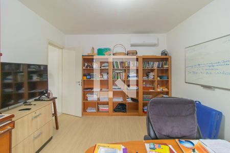 Casa de condomínio à venda com 270m², 5 quartos e 2 vagas Casa de condomínio à venda com 270m², 5 quartos e 2 vagasQuarto 3