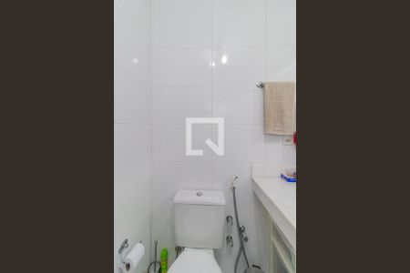 Casa de condomínio à venda com 270m², 5 quartos e 2 vagas Casa de condomínio à venda com 270m², 5 quartos e 2 vagasBanheiro 2