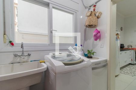 Casa de condomínio à venda com 270m², 5 quartos e 2 vagas Casa de condomínio à venda com 270m², 5 quartos e 2 vagasÁrea de Serviço