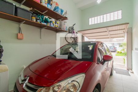 Casa de condomínio à venda com 270m², 5 quartos e 2 vagas Casa de condomínio à venda com 270m², 5 quartos e 2 vagasGaragem
