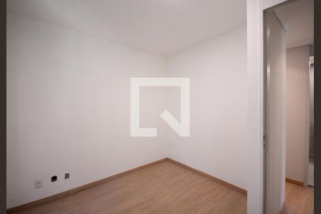 Quarto 2  de apartamento para alugar com 3 quartos, 61m² em Jardim Santa Emilia, São Paulo