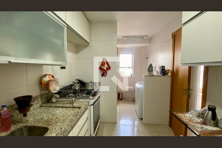 Cozinha de apartamento à venda com 3 quartos, 90m² em Padre Eustáquio, Belo Horizonte