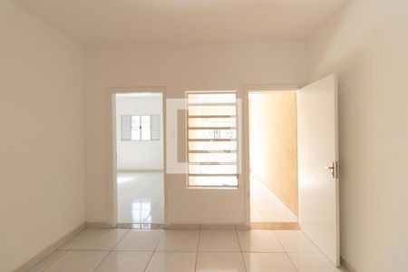 Sala de casa para alugar com 2 quartos, 85m² em Vila Nivi, São Paulo