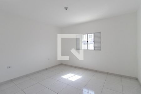 Quarto 1 de casa para alugar com 2 quartos, 85m² em Vila Nivi, São Paulo