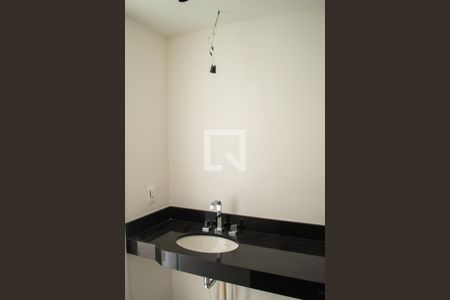 Banheiro de apartamento para alugar com 1 quarto, 27m² em Partenon, Porto Alegre