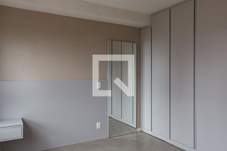 Sala/Quarto de kitnet/studio à venda com 1 quarto, 27m² em Partenon, Porto Alegre