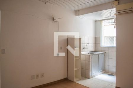 Sala de apartamento à venda com 2 quartos, 50m² em Centro Histórico, Porto Alegre