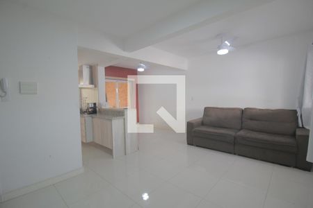 Sala de casa de condomínio à venda com 3 quartos, 136m² em Olaria, Canoas