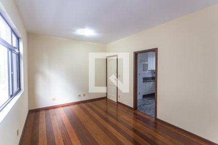 Sala de apartamento para alugar com 3 quartos, 80m² em Santo Agostinho, Belo Horizonte