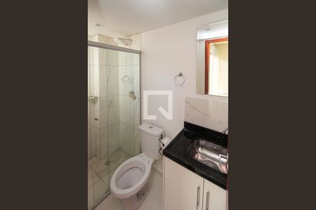 Banheiro de apartamento para alugar com 1 quarto, 27m² em Vila Cleonice, São Paulo